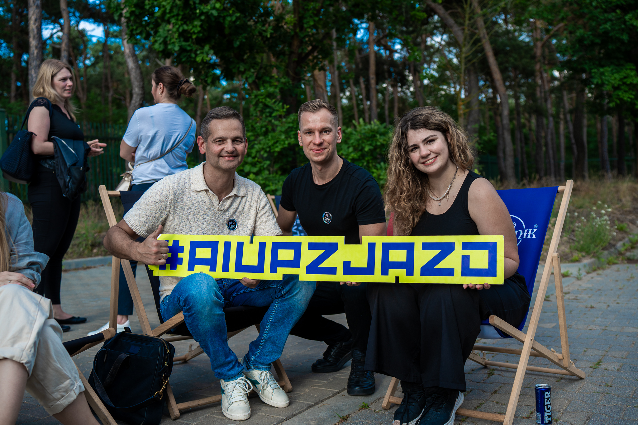Szymon i Weronika z gościem na #AIUPZJAZD 2
