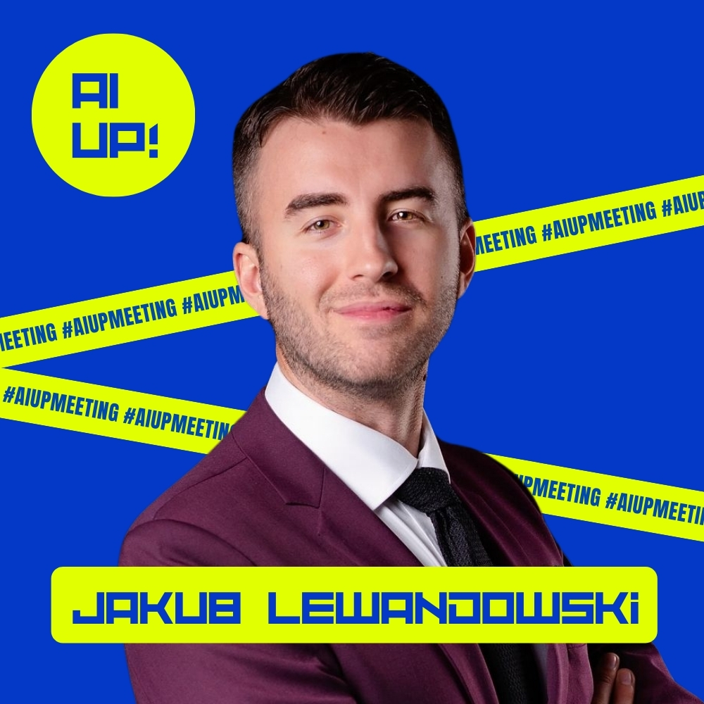 Jakub Lewandowski na scenie #AIUPMEETING