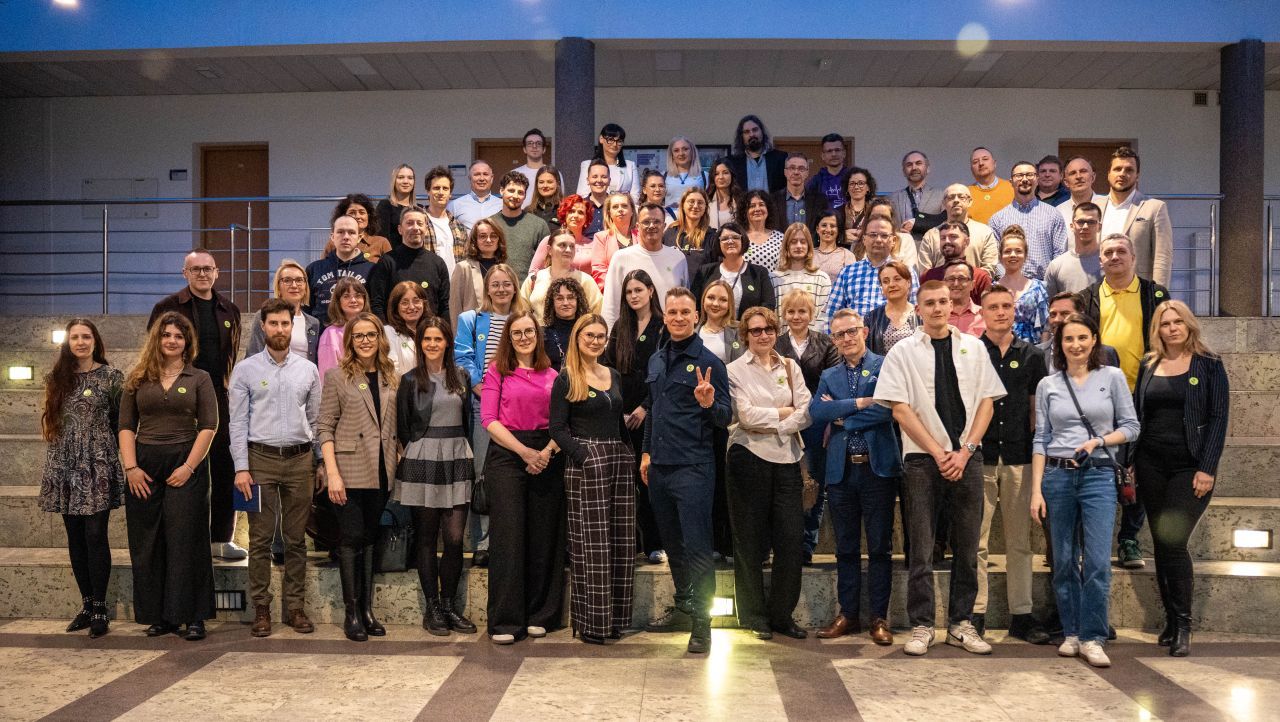 Zdjęcie grupowe uczestników #AIUPMEETING #7